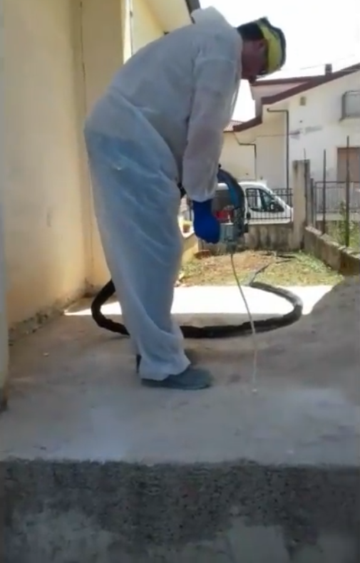 Sollevamenti Massetti e Platee in cemento armato con Espansi