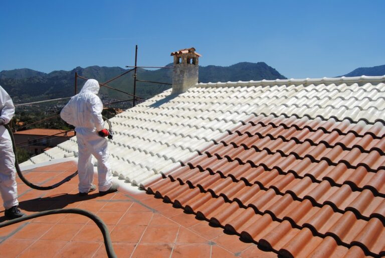 Impermeabilizzazione e coibentazione con Poliurea e Poliuretano espanso a SPRUZZO.