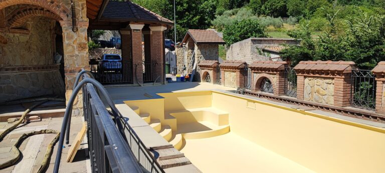RIVESTIMENTO PISCINA